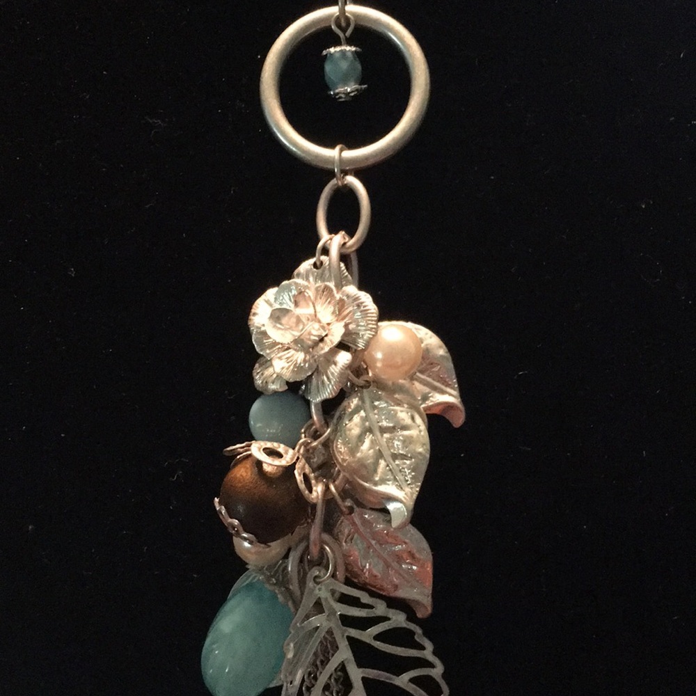 Beautiful necklace - Picture 2 of 6